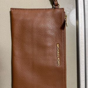 Micheal Korn wristlet leather clutch